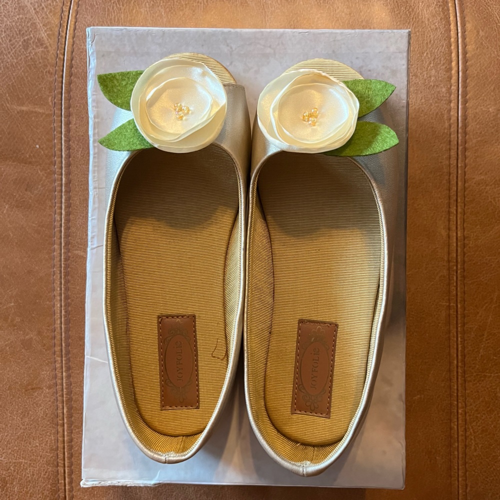 Joyfolie peep toe flats. Like new with box! Size youth 3.